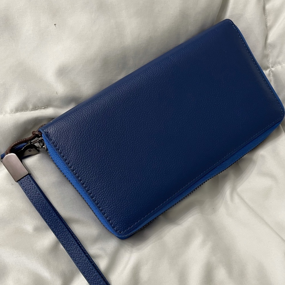 BVEYZI (RFID BLOCKING) Blue Wallet/Wristlet